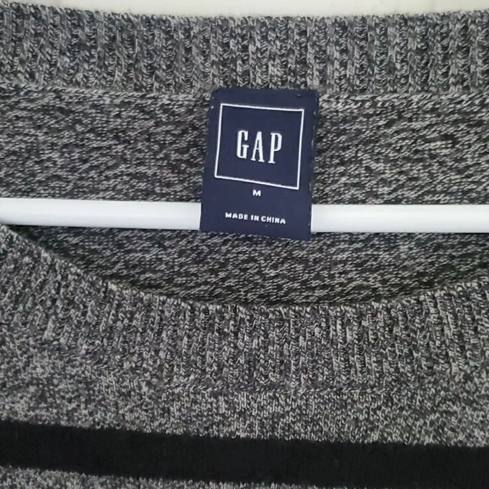 Gap Merino Wool Blend Sweater - Picture 2 of 6
